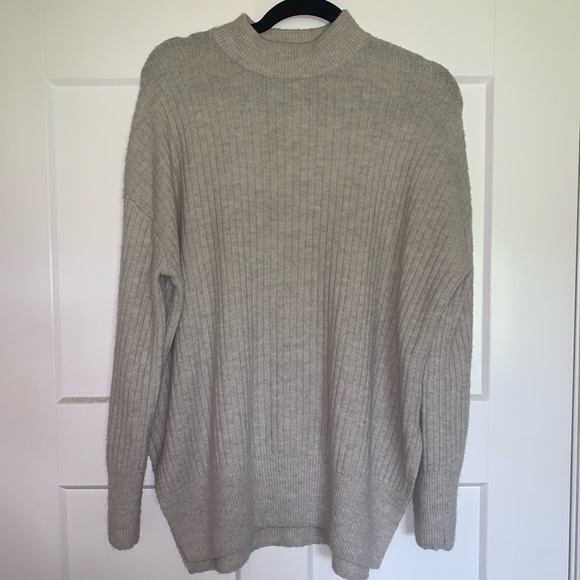 H&M Grey Oversized Sweater - Picture 1 of 4